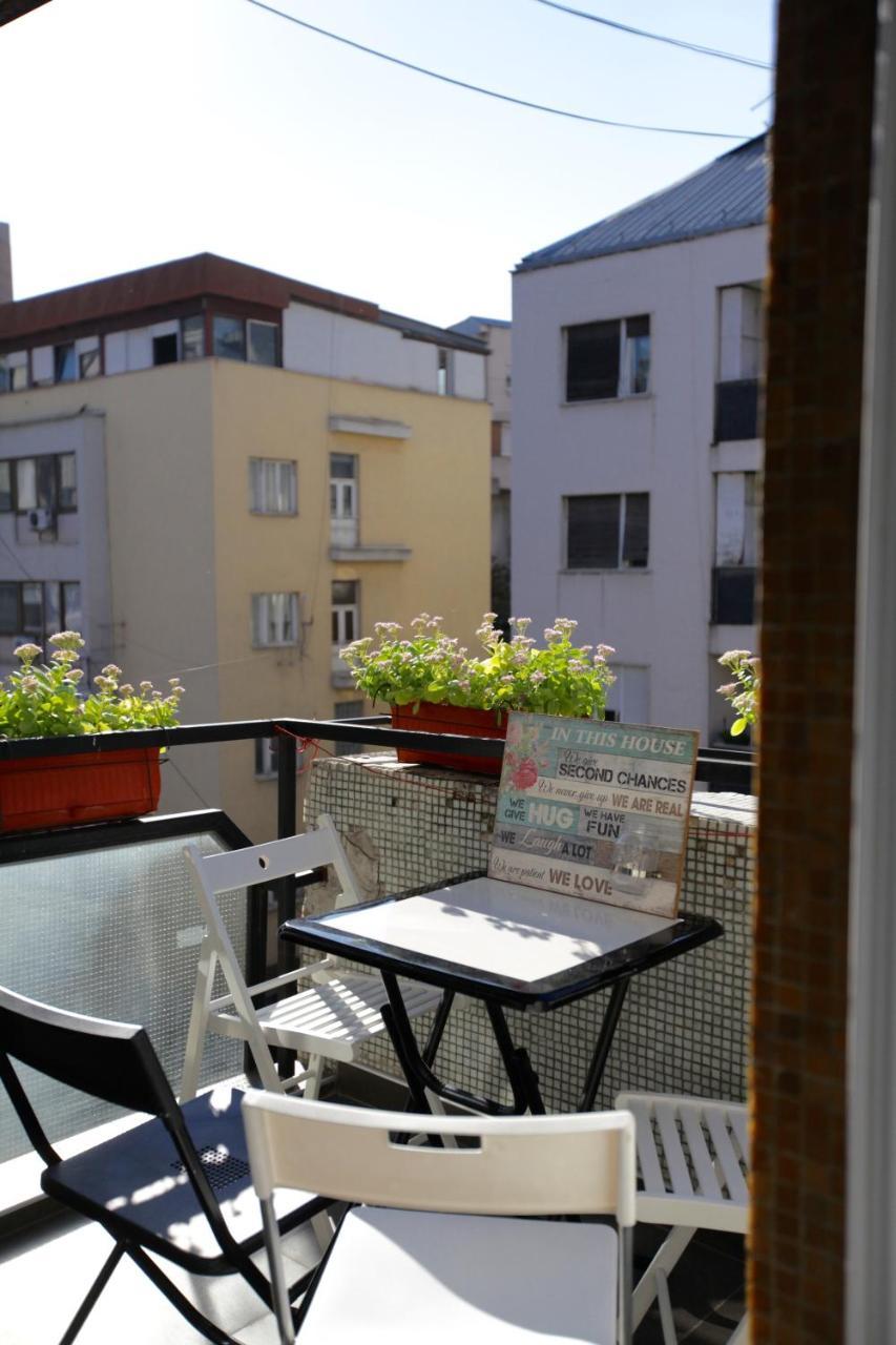 Brick Apartment On Macedonia Pedestrian Street Skopje Esterno foto